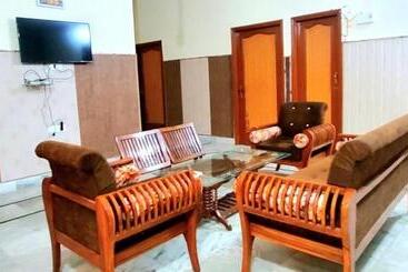 پانسیون Rk Guest House Near Airport And Golden Temple