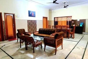 پانسیون Rk Guest House Near Airport And Golden Temple