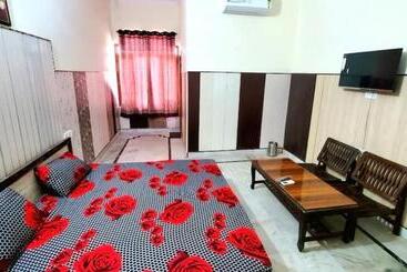 پانسیون Rk Guest House Near Airport And Golden Temple