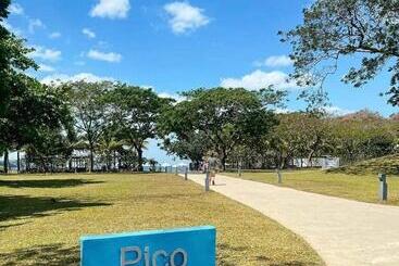 פנסיון Pico De Loro Condo Room Rate