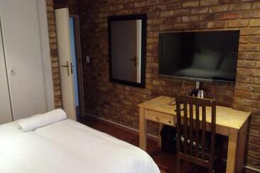 پانسیون Tshidiso Guesthouse