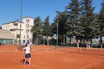 Roomsapartments Popcourt