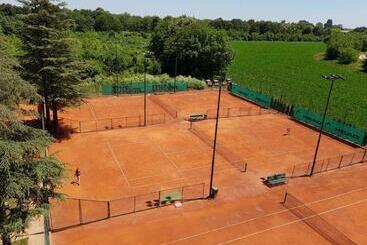 Roomsapartments Popcourt