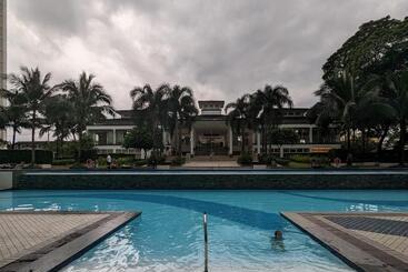 Staycation In Manila