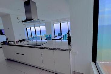 The Best Luxury Penthouse   Beach View