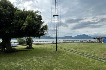 Vive En Un Castillo En Valle De Bravo