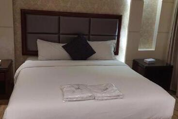 Antola Resort Al Rimal