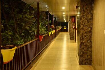 استراحتگاه De Falcon Beach Goa Candolim