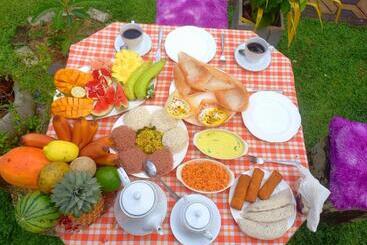 Dinu Lanka Resort