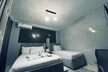 Hostel Nada