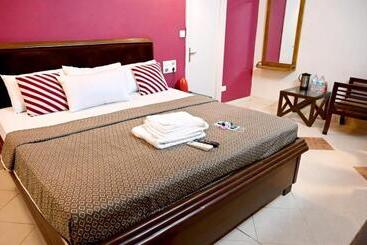 هتل Galaxy Inn