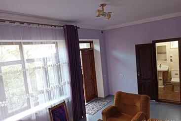 Injir Hostel