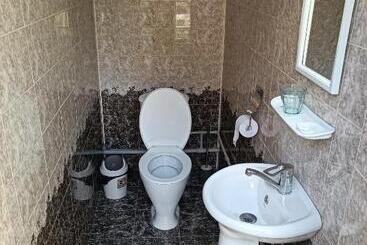 Injir Hostel