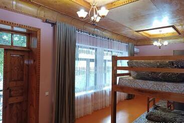 Injir Hostel