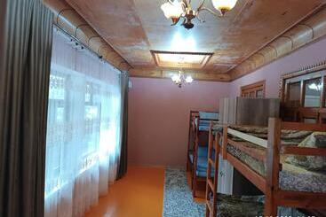 Injir Hostel