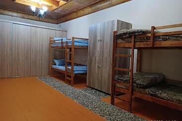 Injir Hostel