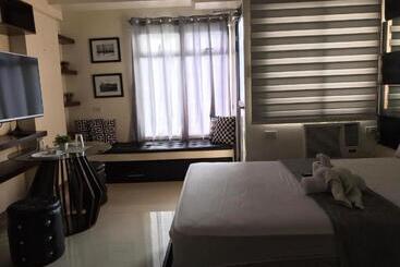Mabolo Garden Flat A9 Rooftop Pool Shortwalk To Ayala Mall