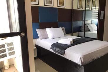 Mabolo Garden Flat A9 Rooftop Pool Shortwalk To Ayala Mall