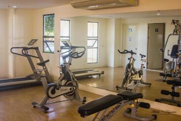 Mabolo Garden Flat A9 Rooftop Pool Shortwalk To Ayala Mall