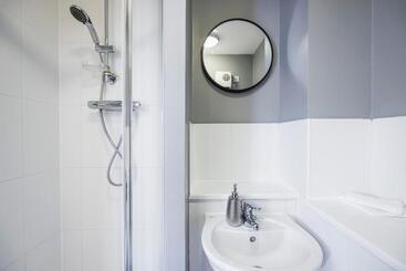 پانسیون Beautiful Large Rooms In Ashford