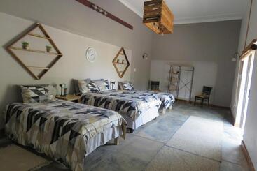 پانسیون Faith City Guesthouse