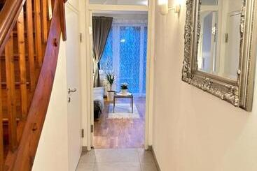 پانسیون Green Paradise & Cozy Retreat Salzburg With Free Parking