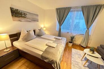 پانسیون Green Paradise & Cozy Retreat Salzburg With Free Parking