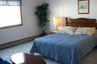Aquarius Arms Motel