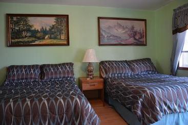 Deer Trail Motel