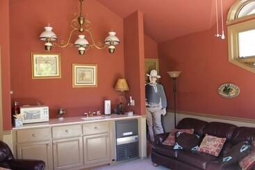 هتل Black Bear Manor