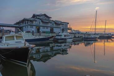 Hotel Boston Yacht Haven
