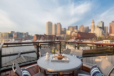 Hotel Boston Yacht Haven