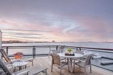 Hotel Boston Yacht Haven