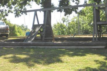 هتل Colonial Mountain Inn
