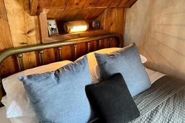 هتل Crew S Quarters Boarding House   Caters To Men