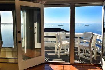 Hotel Dyer's Beach House