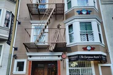 هتل European Hostel