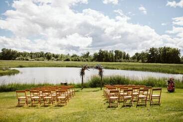 هتل Gallatin River Lodge