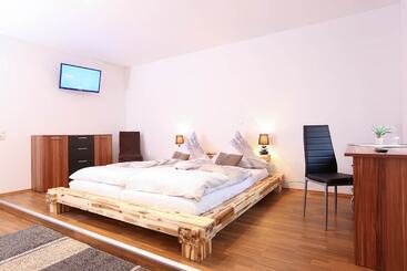 Hotel Pension Leonardo