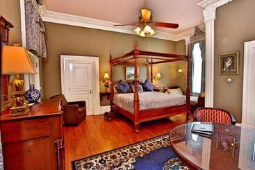 هتل Southern Mansion