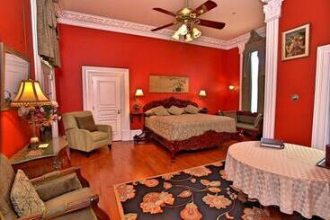 هتل Southern Mansion