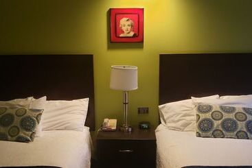 هتل Starlight Inn