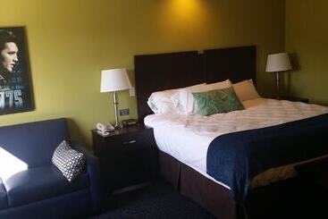 هتل Starlight Inn