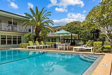 فندق Sun Dek Beach House