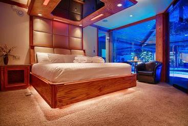 هتل Sybaris Pool Suites