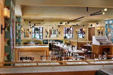 هتل The Marlton