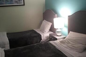 هتل The Seaside Oceanfront Inn