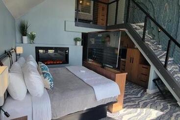 هتل The Seaside Oceanfront Inn