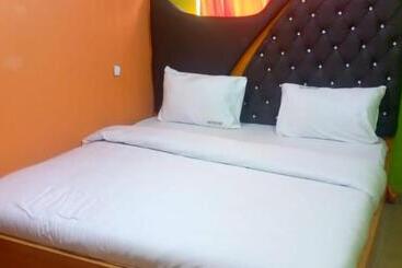 Block 3 Hotel And Suites