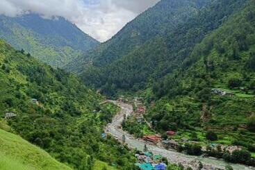 ホテル All View Cottage Tirthan Valley River Side